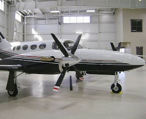 Cessna 425 Conquest I blackmac